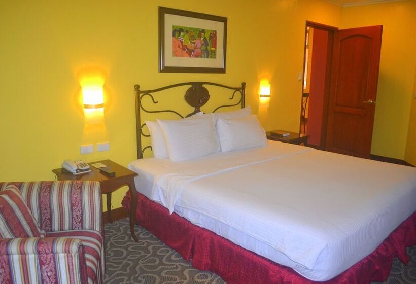 Suite Executive, Elizabeth Baguio