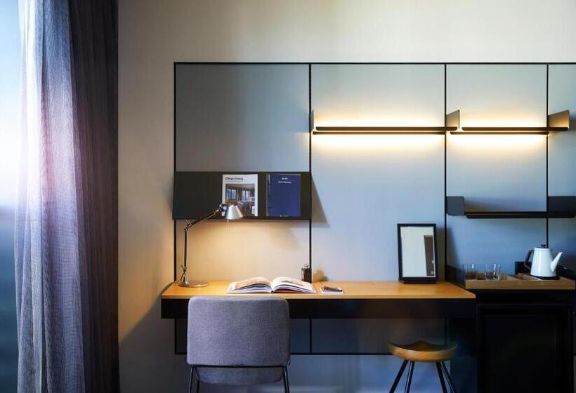 Quarto Deluxe, Glad Yeouido