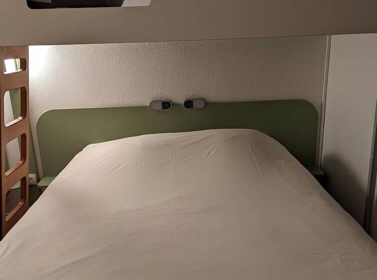 标准三人间, Ibis Budget Saintomer Centre
