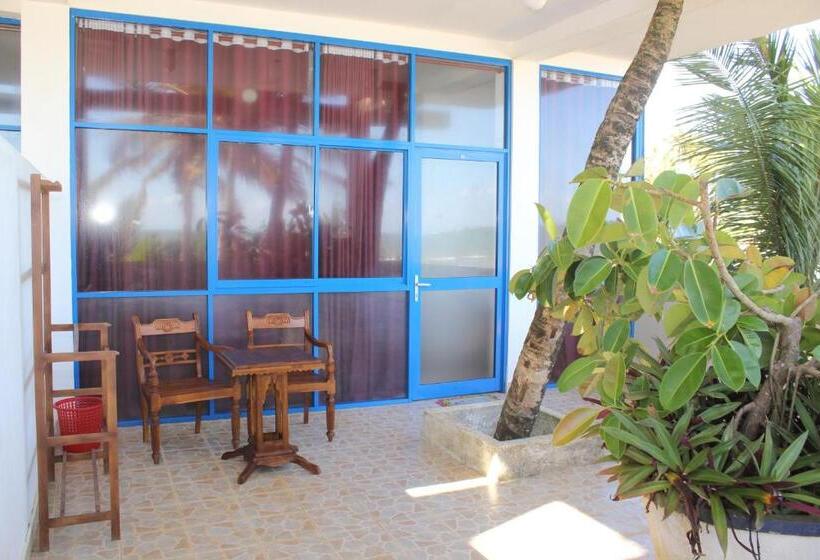 غرفة ديلوكس ثلاثية مطلة على البحر, Jagabay Resort & Surfing School