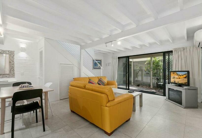 ‫فيلا غرفة نوم واحدة, Le Court Villas