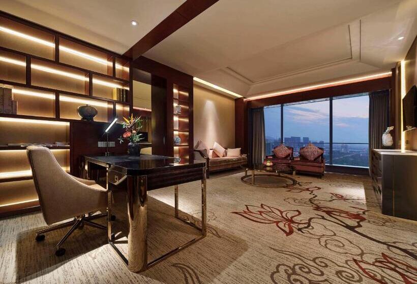 Люкс Вид на Сад, Sanding New Century Grand Hotel Yiwu