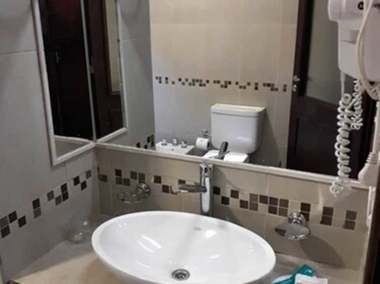 חדר פרמיום לארבעה, Selva De Laurel