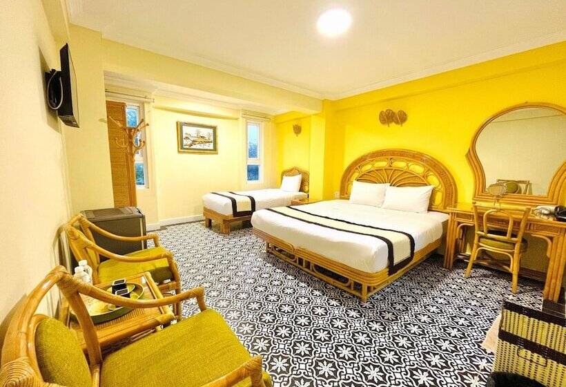 اتاق اجرایی سه نفره, Spring House Saigon Central Park