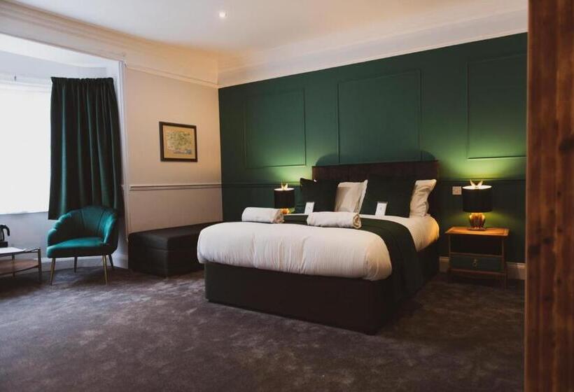 带大床的标准间, The Stag