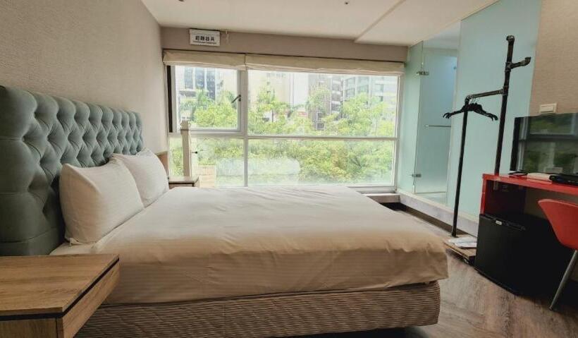 Superior Rum, Ximen Garden Inn