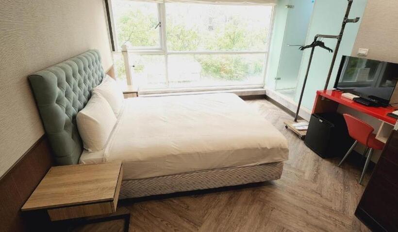 Superior Rum, Ximen Garden Inn