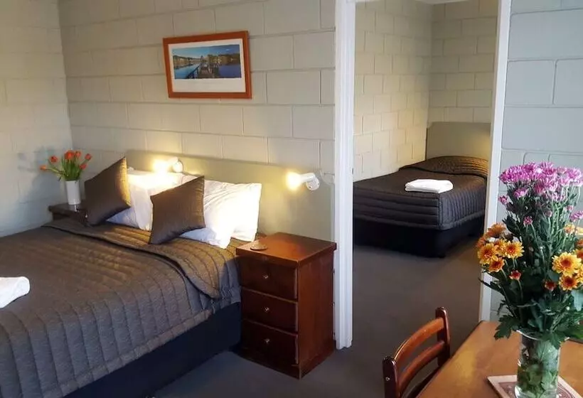 Perhesviitti, Daylesford Motor Inn Vic Pty Ltd