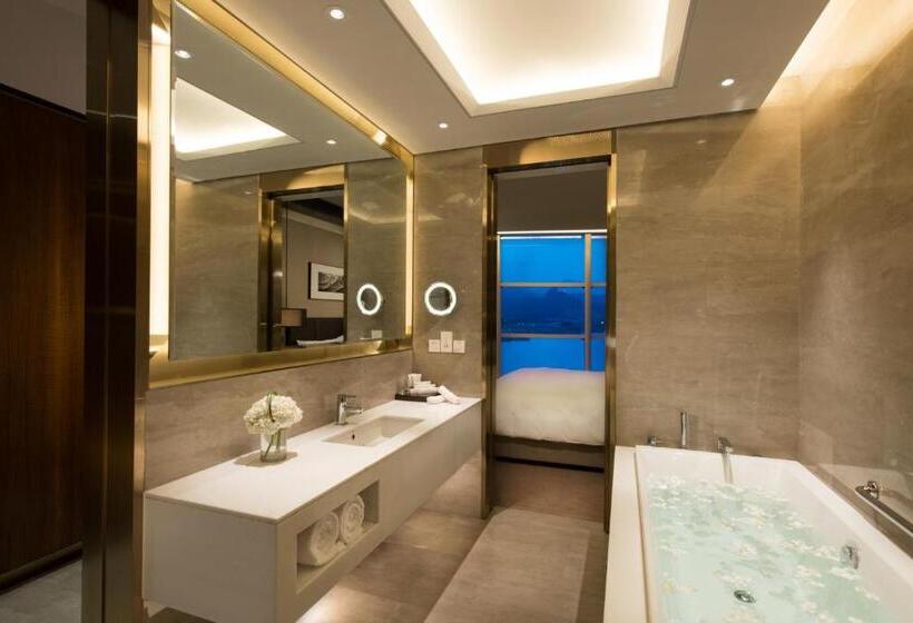 غرفة بريميوم مطلّة علي البحيرة, Sunrise Kempinski