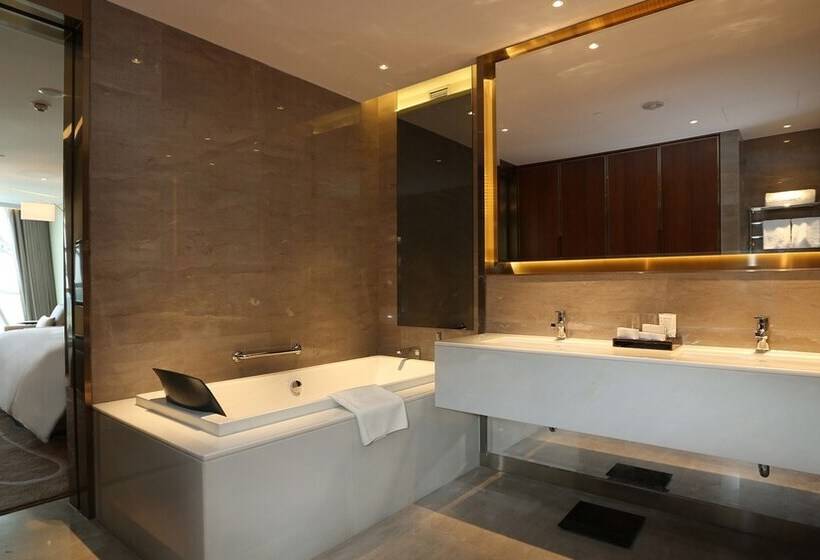 جناح مطل على البحيرة, Sunrise Kempinski