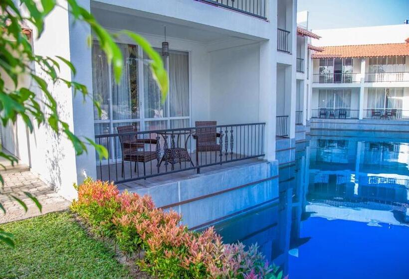 デラックスルーム, The Covanro Airport Hotel   Katunayake