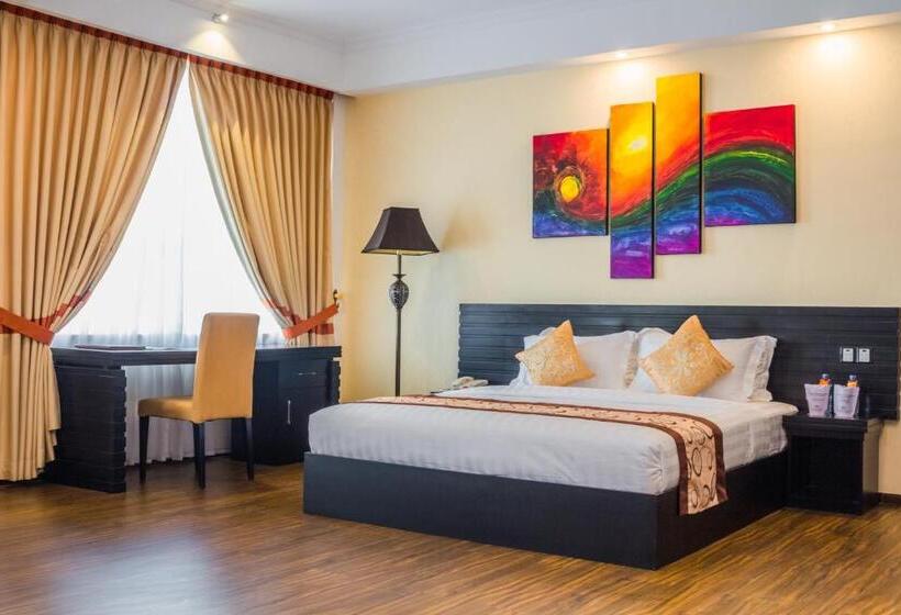 Номер Superior, The Covanro Airport Hotel   Katunayake