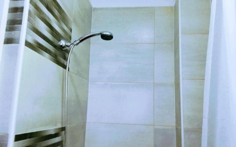 标准工作室, Pula Center Rooms