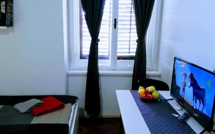 带城市景观的标准间, Pula Center Rooms