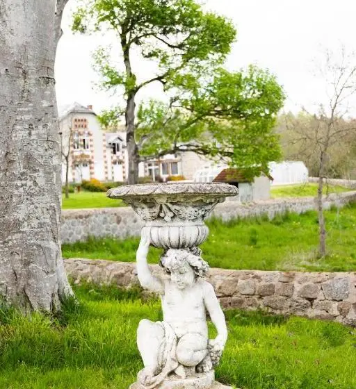 Casa 4 Camere da Letto, Château De Chazelpaud