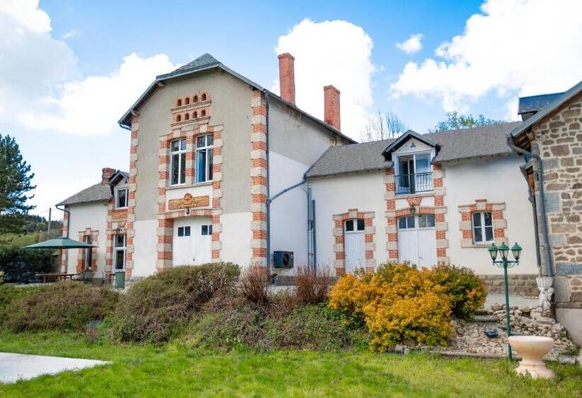 4间卧室的房子, Château De Chazelpaud