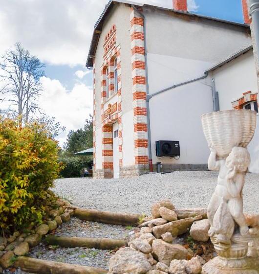 4间卧室的房子, Château De Chazelpaud