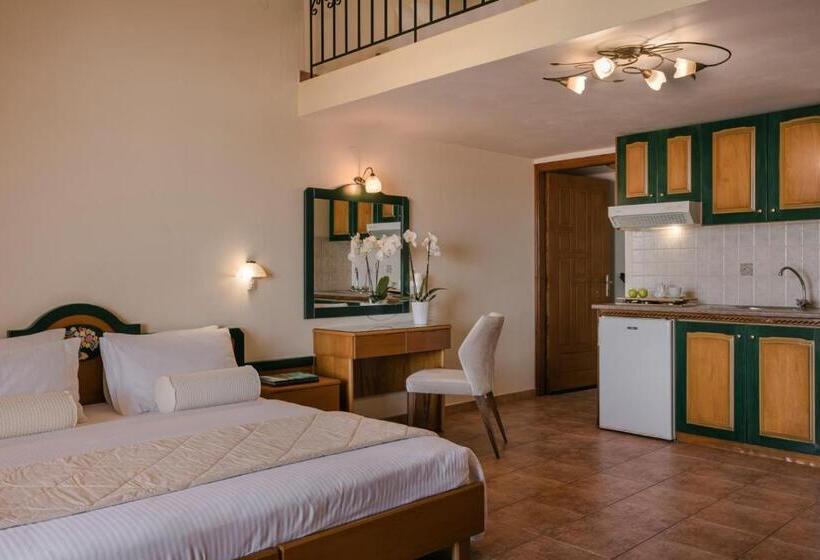 סוויטה משפחתית, Griffon Kymi Hotel Previously Known As Valledi Village