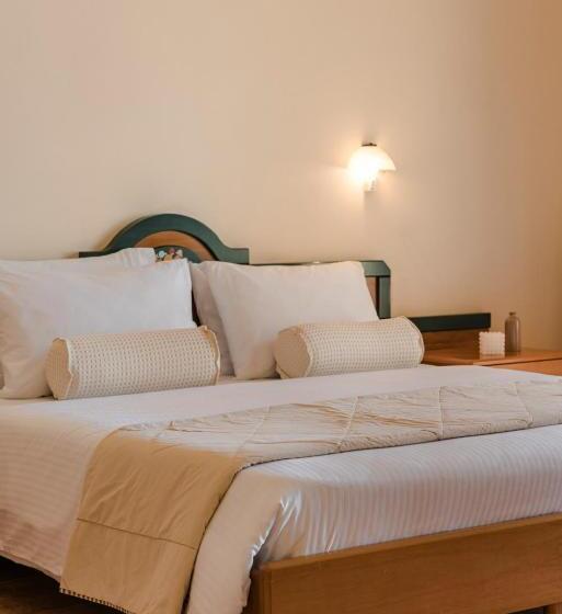 סוויטה נוף לים, Griffon Kymi Hotel Previously Known As Valledi Village