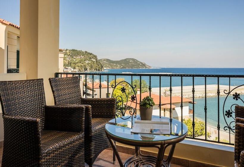 סוויטה משפחתית, Griffon Kymi Hotel Previously Known As Valledi Village