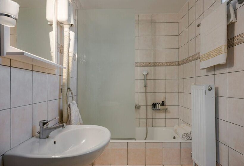 Family Suite, Griffon Kymi Hotel Previously Known As Valledi Village