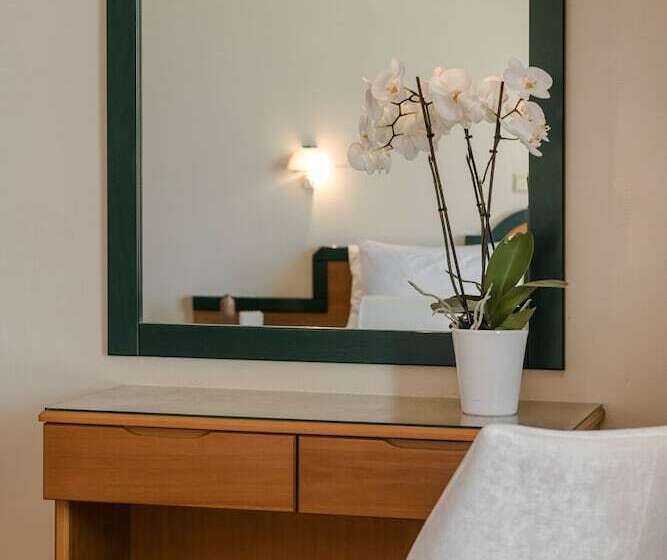 סוויטת ג'וניור נוף לים, Griffon Kymi Hotel Previously Known As Valledi Village