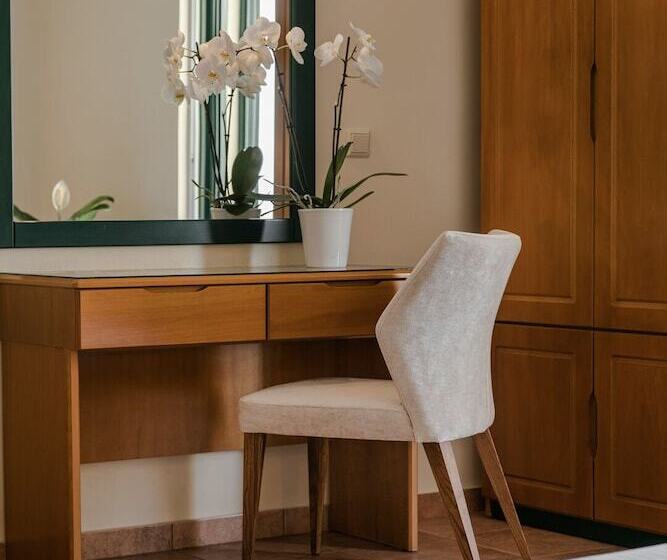 סוויטת ג'וניור נוף לים, Griffon Kymi Hotel Previously Known As Valledi Village