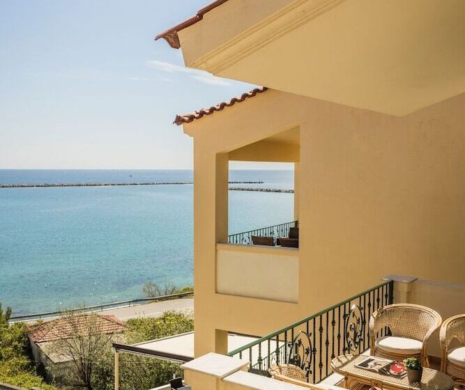 סוויטה נוף לים, Griffon Kymi Hotel Previously Known As Valledi Village