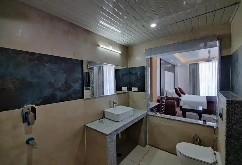Standard-huone King-vuode, Aliza Inn And Suites By Srs Hotels