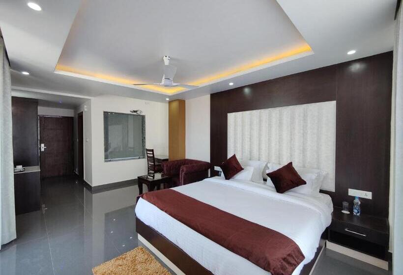 Семейный Номер Вид на Горы, Aliza Inn And Suites By Srs Hotels
