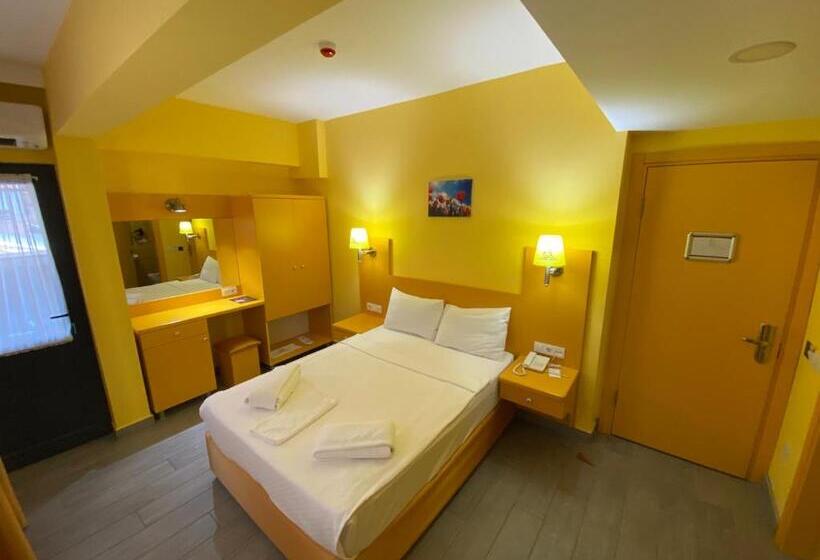 デラックスルーム, Avlion Boutique