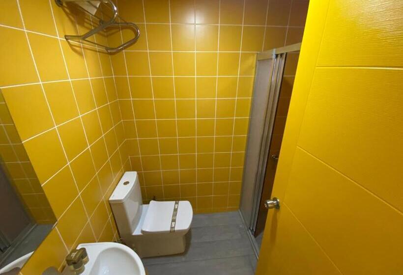 デラックストリプルルーム, Avlion Boutique