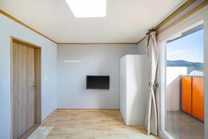 Студия Стандарт, Yongmaru Pension