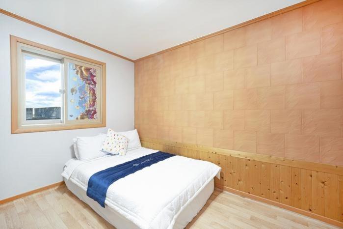 Люкс, Yongmaru Pension