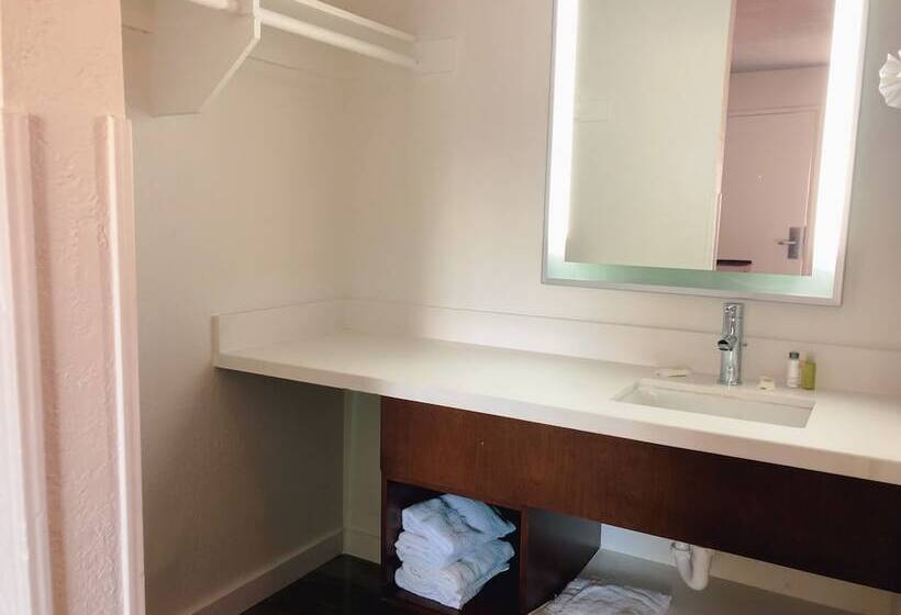 غرفة قياسية, Super 8 By Wyndham San Jose Airport