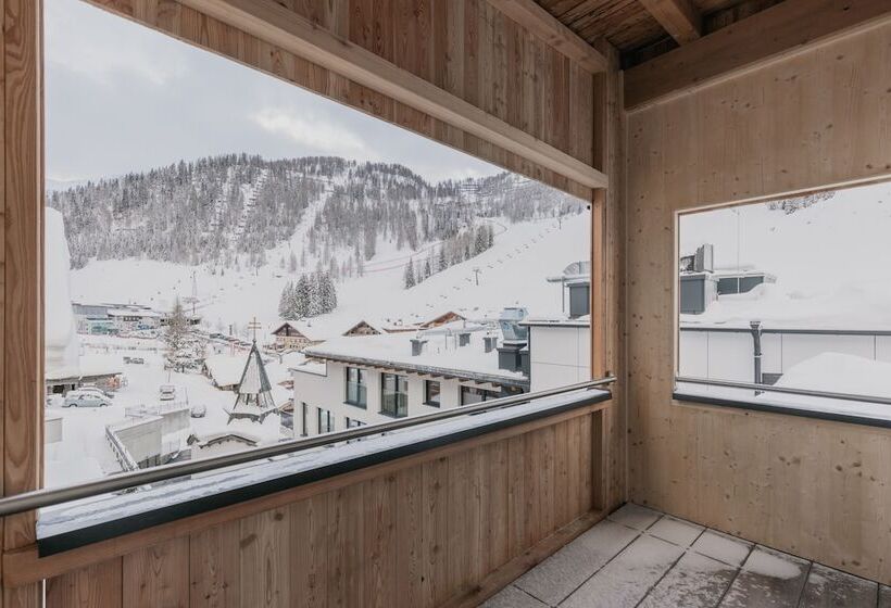 ジュニアスイート, Firstpeak Zauchensee