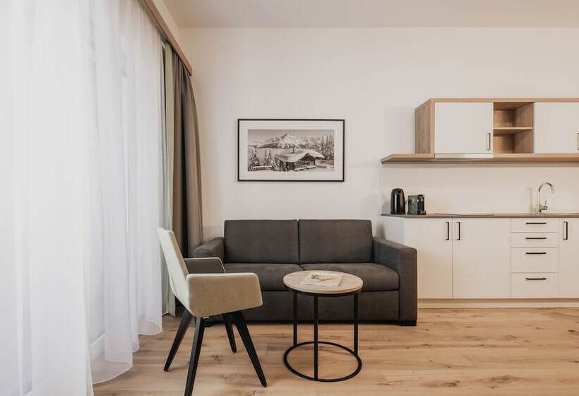 ジュニアスイート, Firstpeak Zauchensee