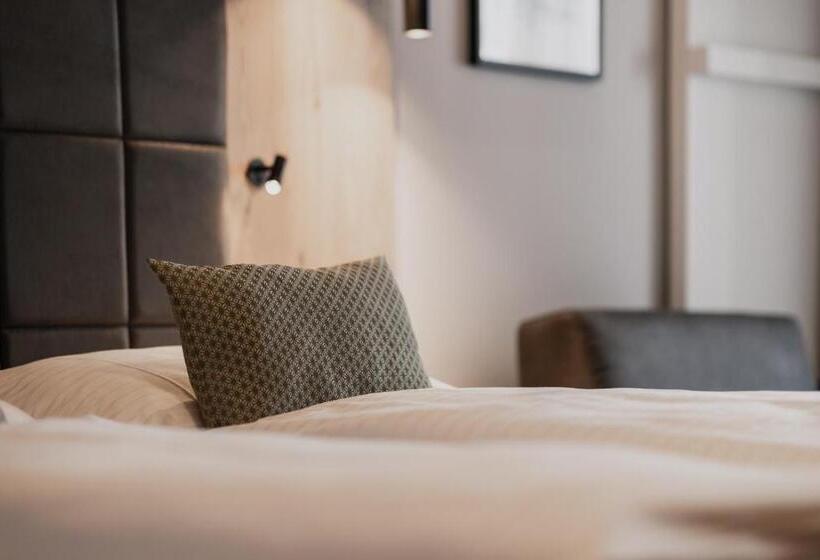 スタンダードルーム, Firstpeak Zauchensee