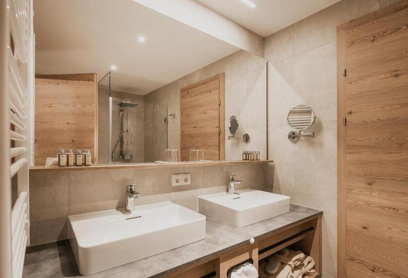 ジュニアスイート, Firstpeak Zauchensee