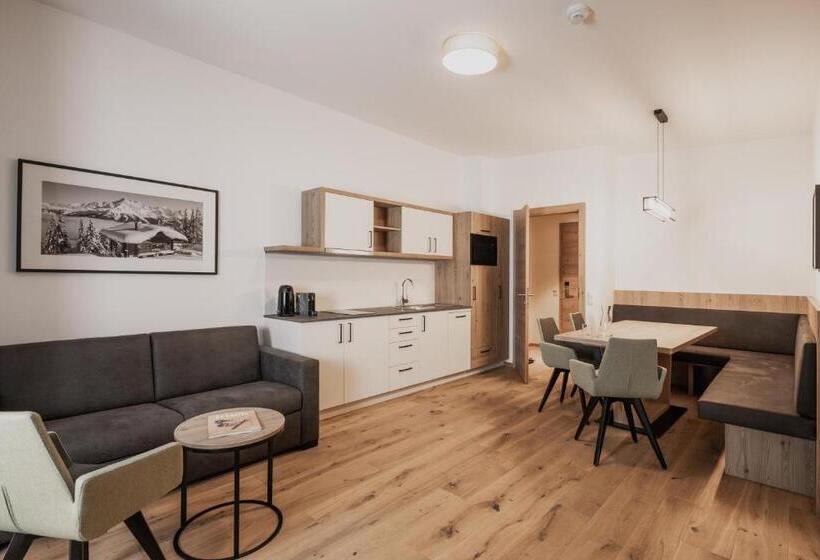 ジュニアスイート, Firstpeak Zauchensee