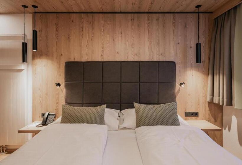 ジュニアスイート, Firstpeak Zauchensee