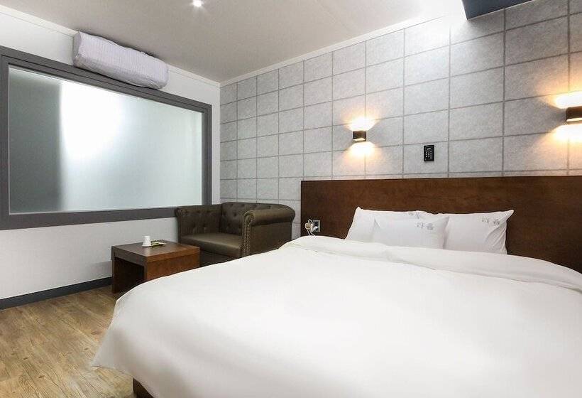 Номер Стандарт, Jinju Hotel Daom