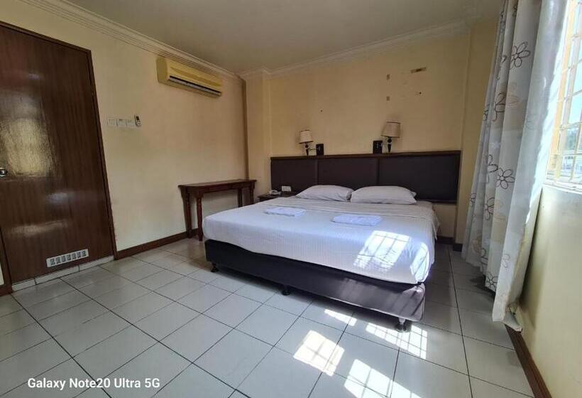 اتاق لوکس با تخت بزرگ, Lady Anne Hotel Sandkan