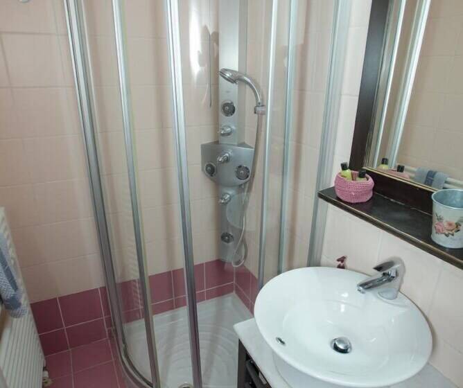 בית, חדר שינה 1, Ellis Full Guest House