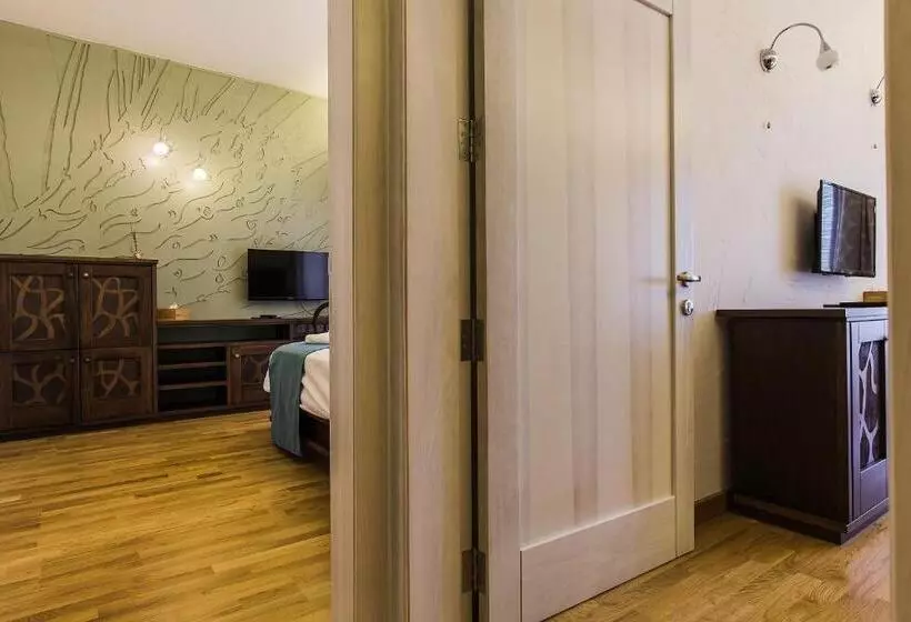 سوییت خانوادگی, Murella Living