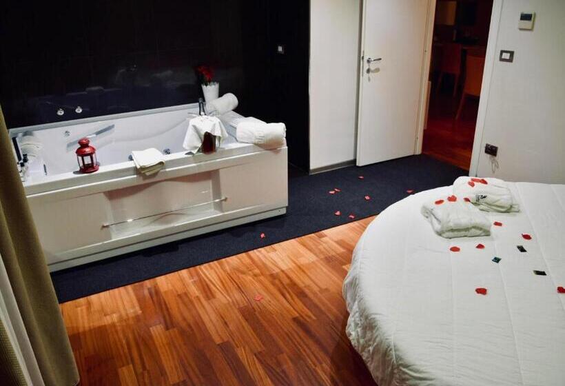 מיטת קינג בסוויטה, Halanus Hotel And Resort