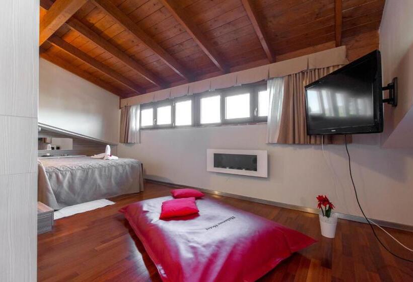 스위트 킹사이즈 침대, Halanus Hotel And Resort