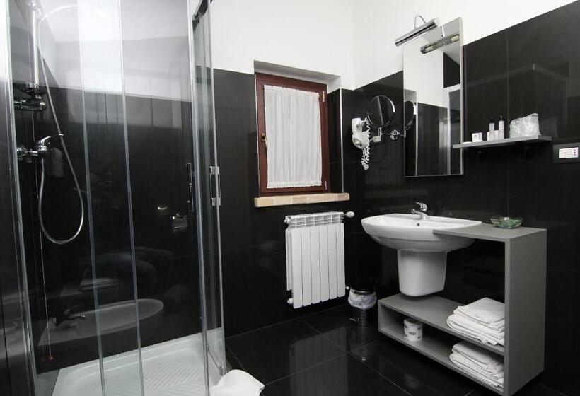 جناح مزود بجاكوزى, Halanus Hotel And Resort