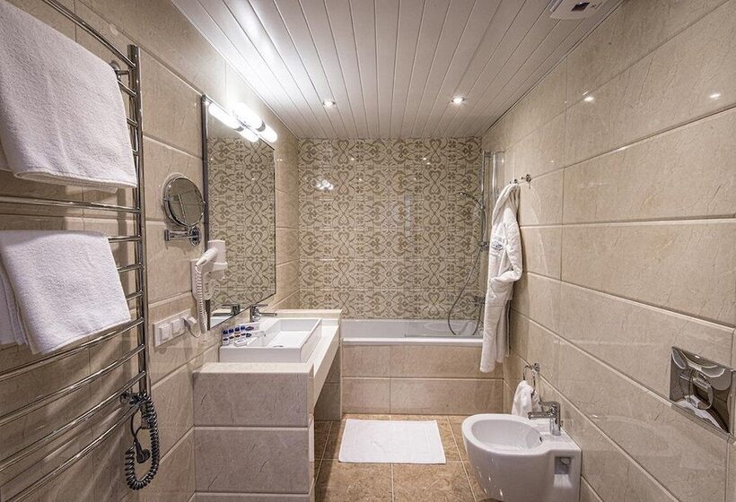 جناح رئاسى, Admiral