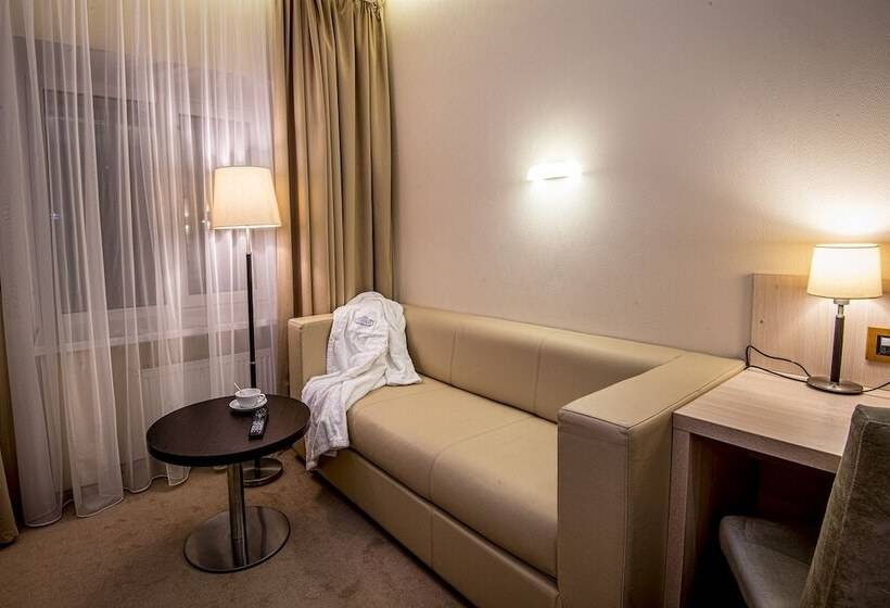 جناح رئاسى, Admiral